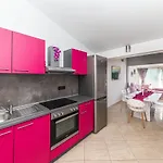 Luka * Zečevo