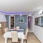 Luka Villa *
